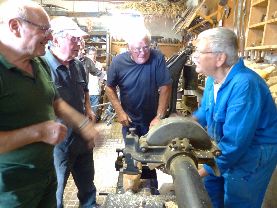 Un quartier est mis en place sur le tour  copier